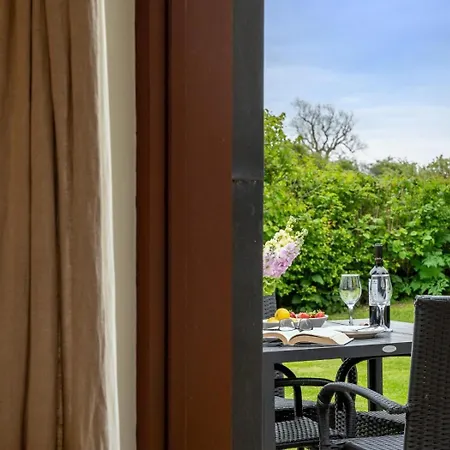 2 Bed In Nr Oc-g0131 Nyaraló