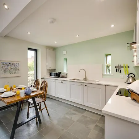 Holiday home 2 Bed In Nr Oc-g0131