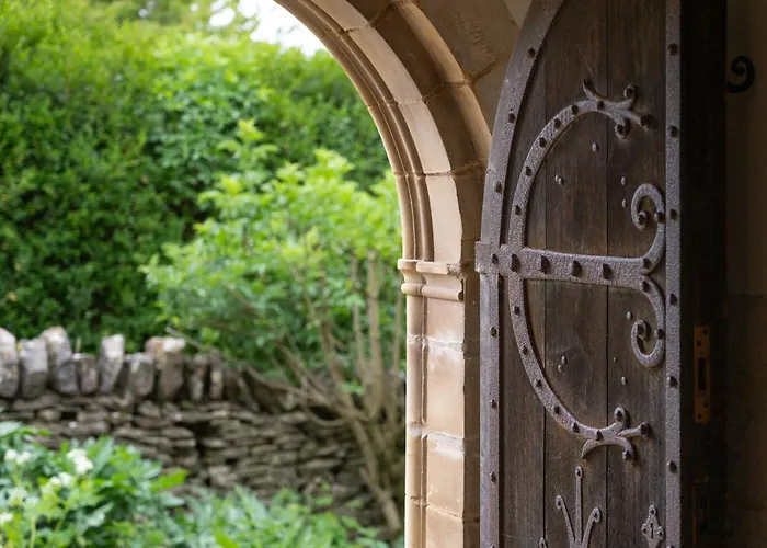 2 Bed In G0131 * 헴슬리