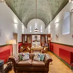 2 Bed In Nr Oc-g0131